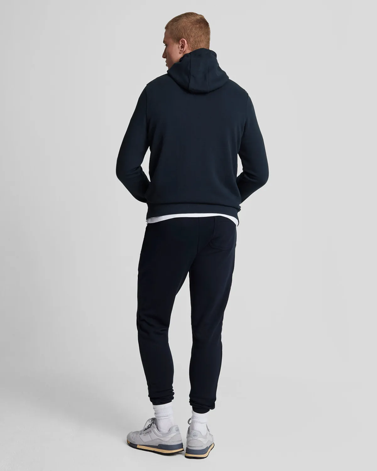 tonal_eagle_pullover_hoodie_2.webp Lyle & Scott Reframed | Kapuzenpullover<Tonal Eagle Pullover Hoodie DunkleMarine