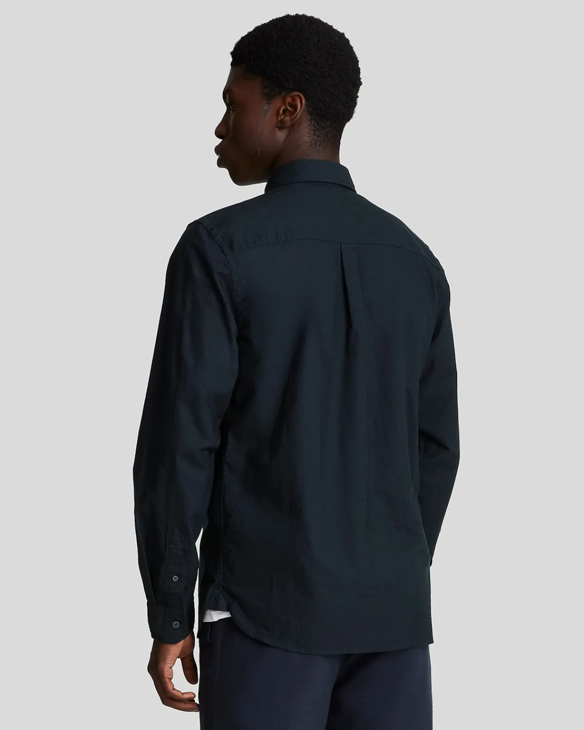 tonal_eagle_schlichtes_oxford_hemd_2-2.webp Lyle & Scott Reframed | Hemden<Tonal Eagle Schlichtes Oxford Hemd DarkNavy