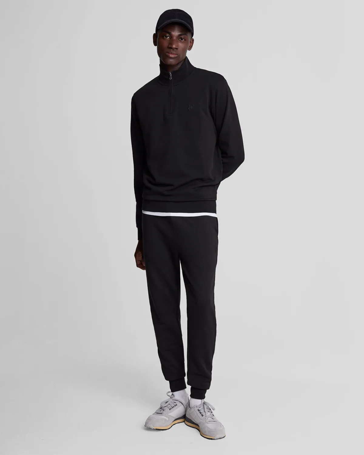 tonal_eagle_skinny_sweatpant_0.webp Lyle & Scott Reframed | Jogger<Tonal Eagle Skinny Sweatpant Pechschwarz