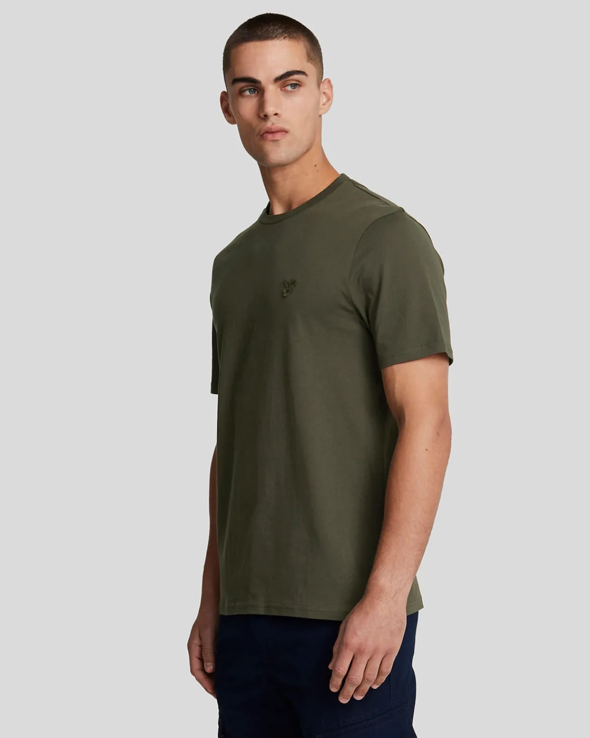 tonal_eagle_tshirt_0-2.webp Lyle & Scott Reframed | T-shirts<Tonal Eagle T-Shirt Olive