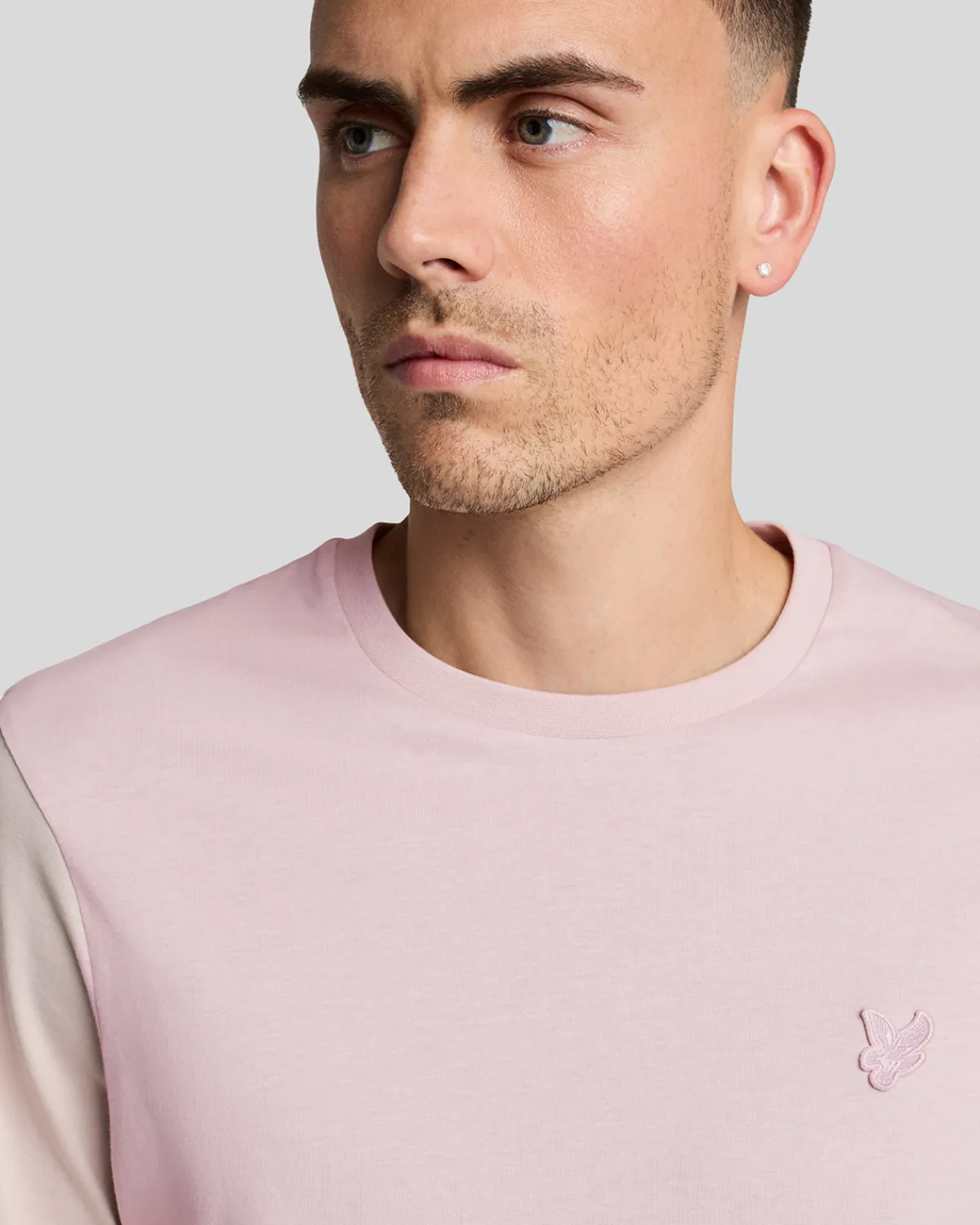 tonal_eagle_tshirt_2-1.webp Lyle & Scott Reframed | T-shirts<Tonal Eagle T-Shirt PinkSalt