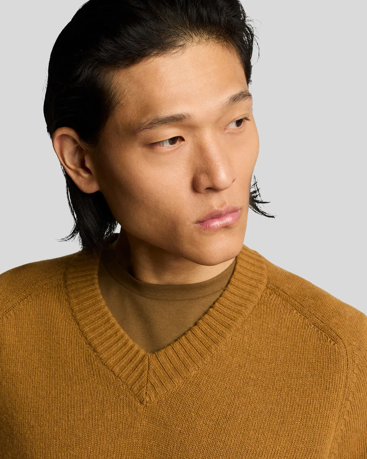 year_knitwear__pullover_mit_vausschnitt_3-2.webp Lyle & Scott 150 Jahre Strickwaren | Pullover & Strickwaren<150 Year Knitwear - Pullover mit V-Ausschnitt GoldenHeather