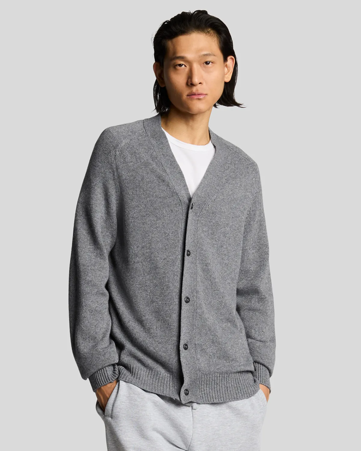 year_knitwear__strickjacke_mit_vausschnitt_0.webp Lyle & Scott 150 Jahre Strickwaren | Pullover & Strickwaren<150 Year Knitwear - Strickjacke mit V-Ausschnitt GreyHeather